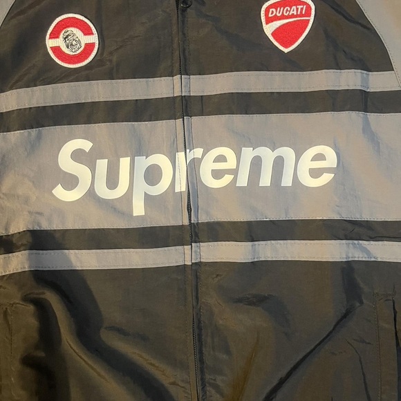 Supreme Black and Gray Windbreaker with Red Accents - Picture 4 of 5